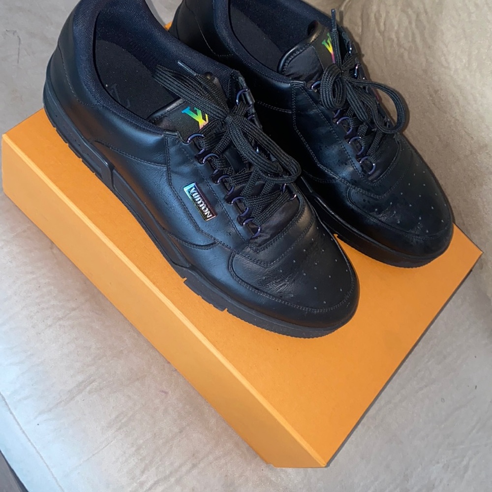 Lv sneakers only worn twice